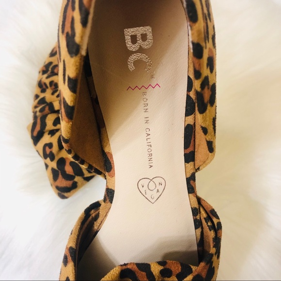 BORN IN CALIFORNIA Vegan Pointy Toe D’orsay Flats - Picture 4 of 4